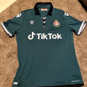 Wrexham AFC 21/22 Away Kit “Its Always Sunny” (Macron) Size M